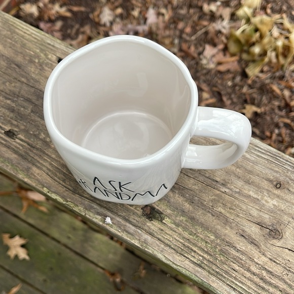 Rae Dunn "ASK GRANDMA " Ceramic Mug - Picture 2 of 6